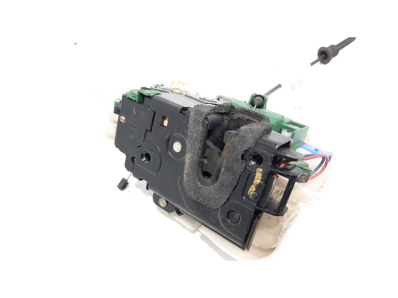 Recambio de cerradura puerta delantera izquierda para volkswagen polo (9n1) highline referencia OEM IAM  8 PINES 