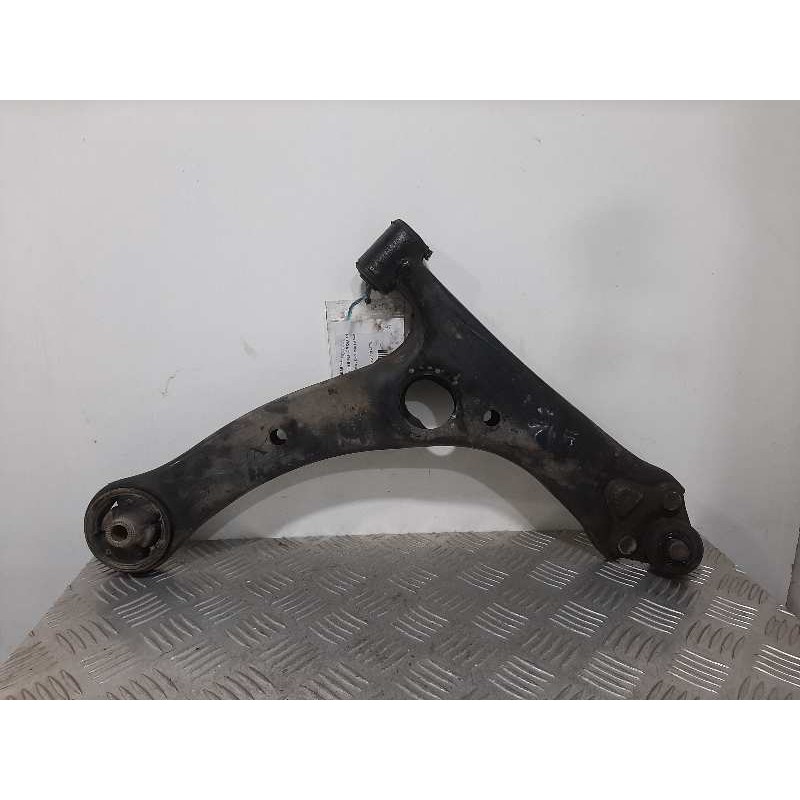 Recambio de brazo suspension inferior delantero derecho para toyota corolla (e12) 2.0 d-4d linea sol sedán referencia OEM IAM   