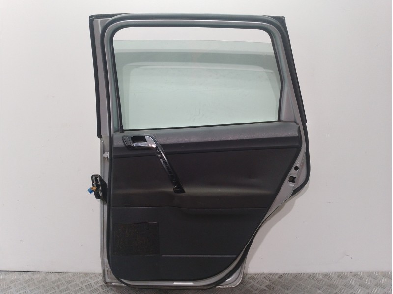 Recambio de puerta trasera derecha para volkswagen polo berlina (6n2) referencia OEM IAM  PLATA 