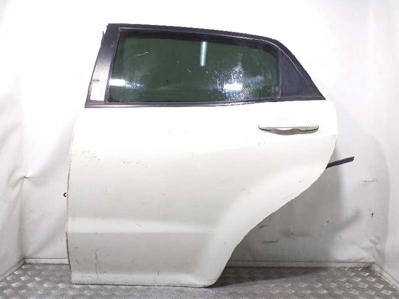 Recambio de puerta trasera izquierda para ssangyong korando referencia OEM IAM  BLANCO 