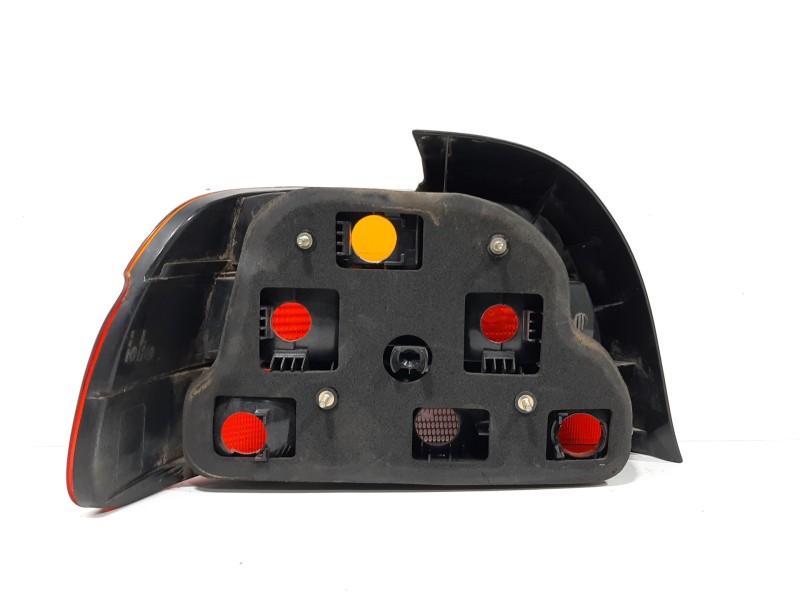 Recambio de piloto trasero derecho para bmw serie 5 berlina (e39) 523i referencia OEM IAM 63216900210  