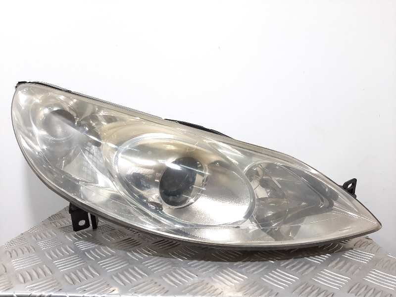 Recambio de faro derecho para peugeot 407 st confort referencia OEM IAM   