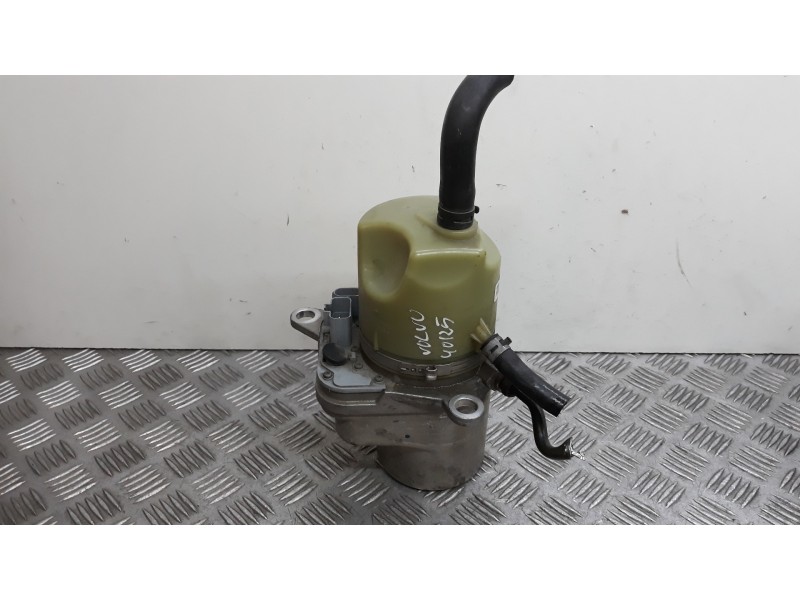 Recambio de bomba direccion para volvo s40 berlina 2.0 d kinetic referencia OEM IAM 4N513K514DP  