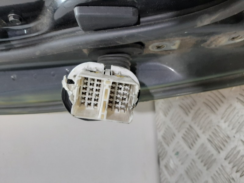 Recambio de puerta delantera derecha para chevrolet epica lt referencia OEM IAM 96635580 AMARILLO(TAXI)  Recambio de puerta delantera derecha para chevrolet epica lt referencia OEM IAM 96635580 AMARILLO(TAXI)