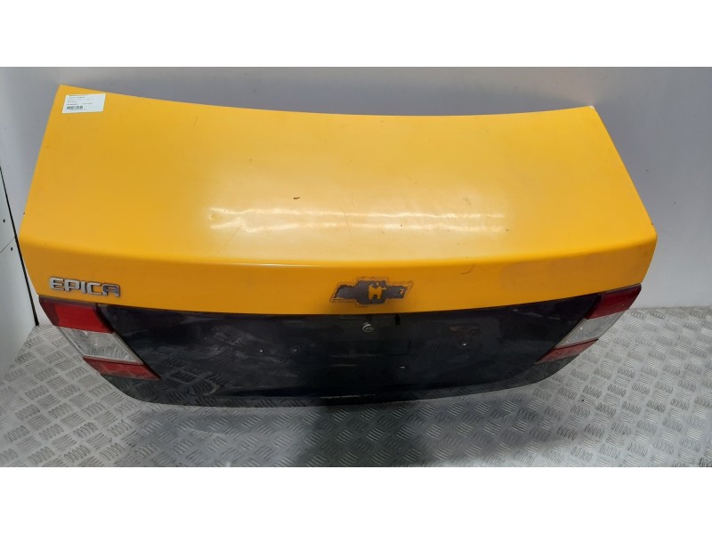 Recambio de porton trasero para chevrolet epica lt referencia OEM IAM 96636633 AMARIILLO (TAXI) 