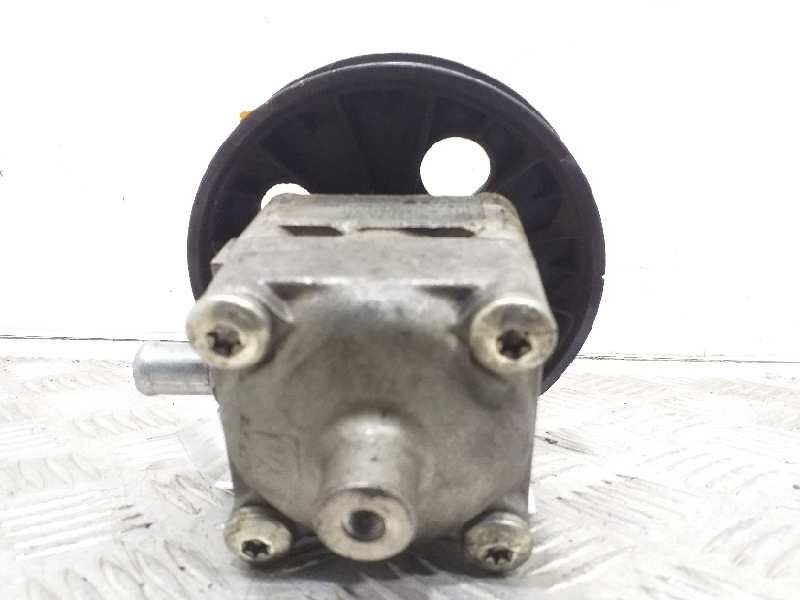 Recambio de bomba direccion para volvo s60 berlina d5 referencia OEM IAM 8683376 7613955139 