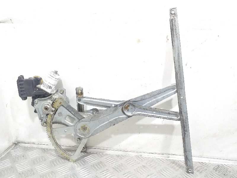 Recambio de elevalunas trasero izquierdo para toyota corolla verso (r1) 2.2 d-4d luna referencia OEM IAM 698400F020  