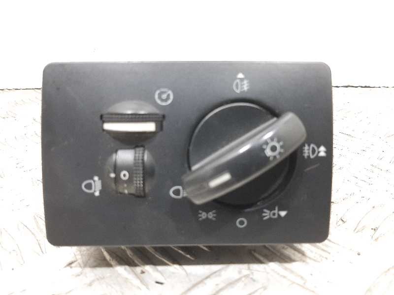 Recambio de mando luces para ford focus berlina (cap) ghia referencia OEM IAM 4M5T13A024AA  