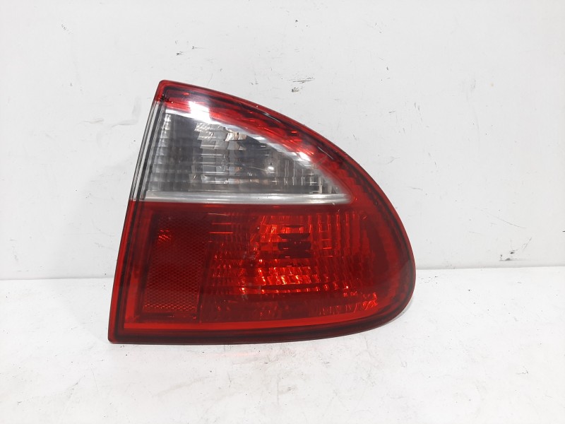 Recambio de piloto trasero derecho para seat leon (1m1) signo referencia OEM IAM 1M6945112  