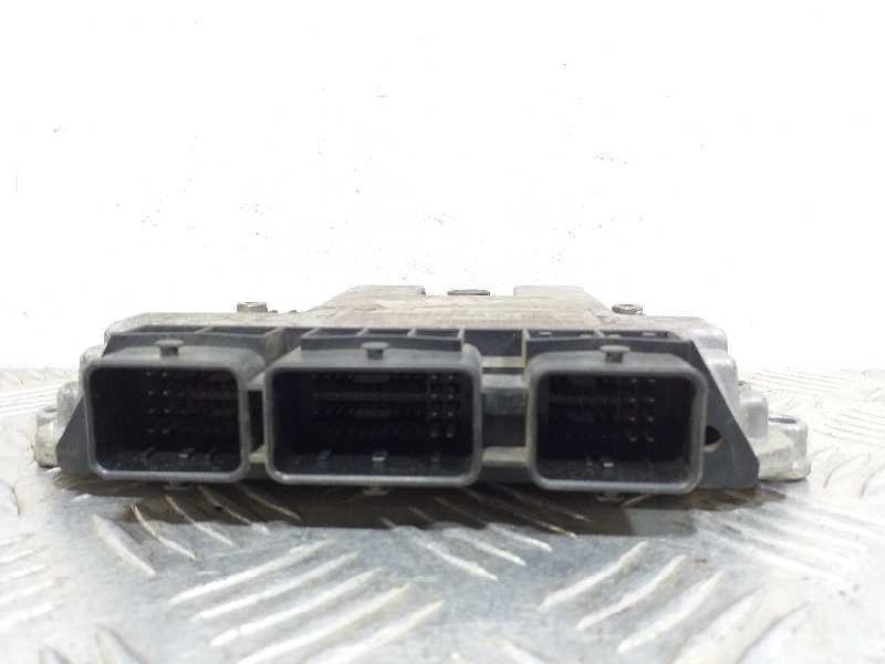 Recambio de centralita motor uce para peugeot 206 berlina look referencia OEM IAM 0281011783 9658556780 