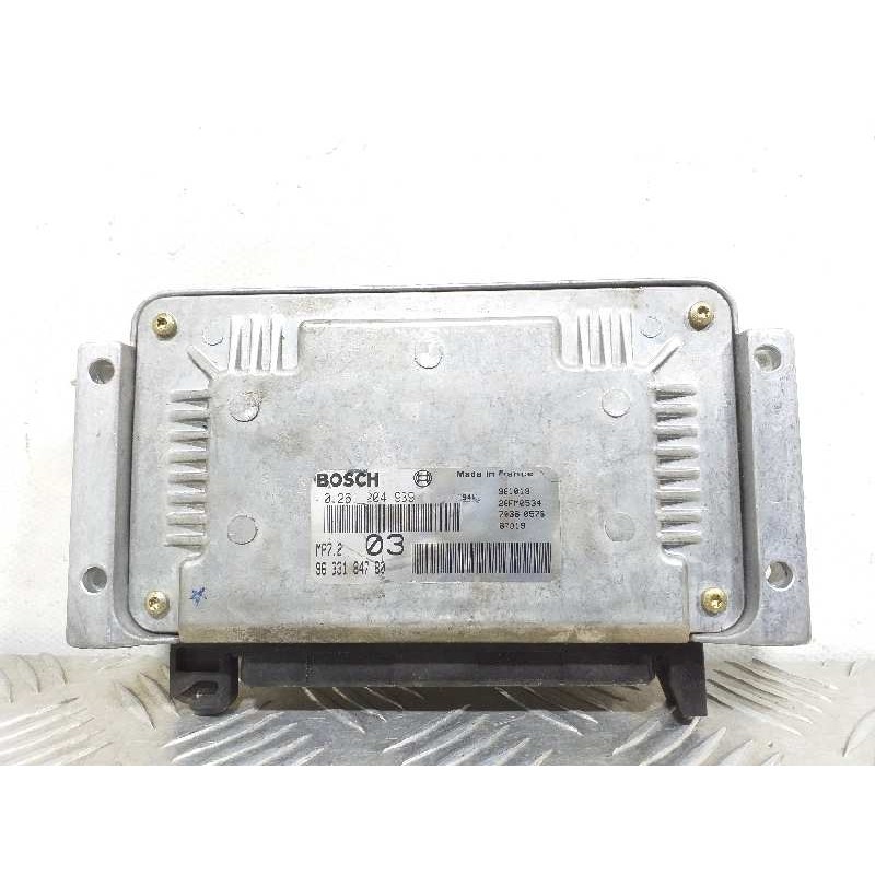 Recambio de centralita motor uce para citroën xsara berlina 1.6 seduction referencia OEM IAM 0261204939 9633184780 