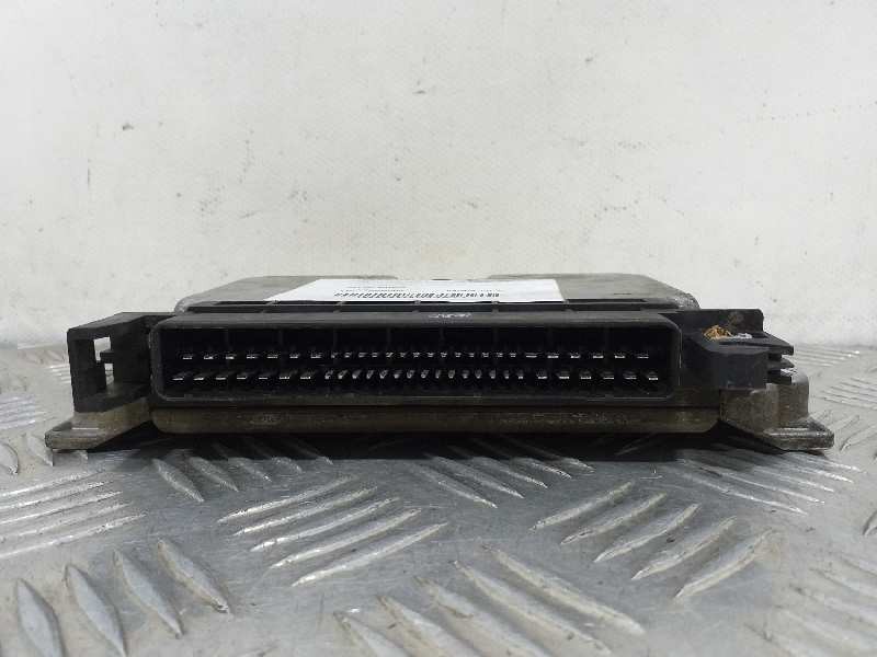 Recambio de centralita motor uce para citroën xsara berlina 1.6 seduction referencia OEM IAM 0261204939 9633184780 