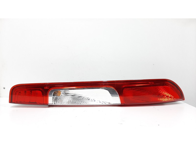 Recambio de piloto trasero derecho para ford focus c-max (cap) ambiente (d) referencia OEM IAM   