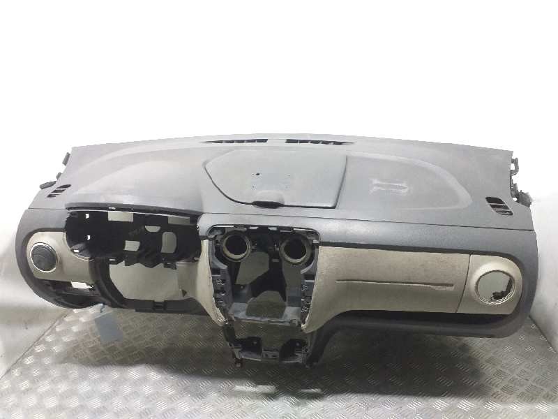 Recambio de salpicadero para dacia lodgy ambiance referencia OEM IAM 681005017R  