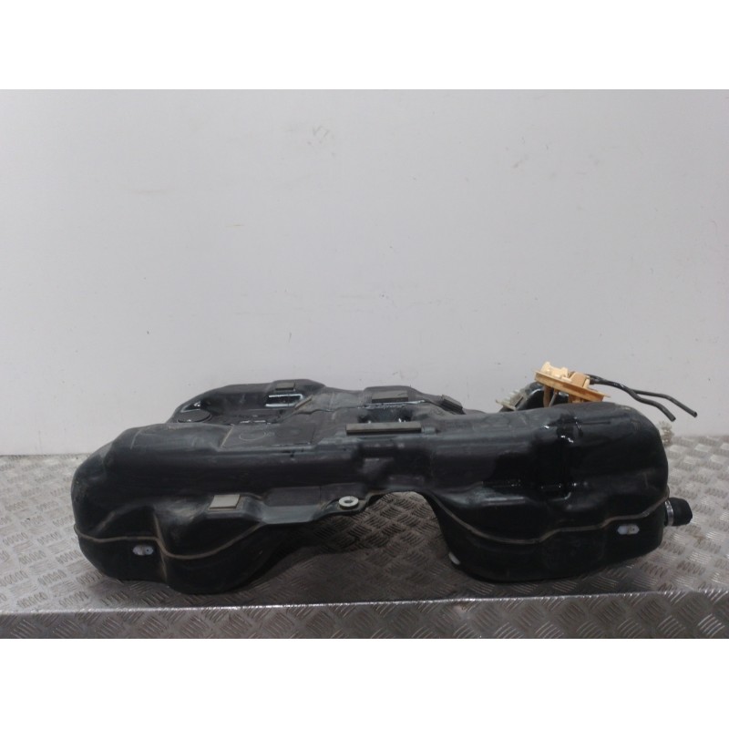 Recambio de deposito combustible para mercedes-benz clase gla (w156) gla 220 cdi / d (156.903) referencia OEM IAM 2464703301  