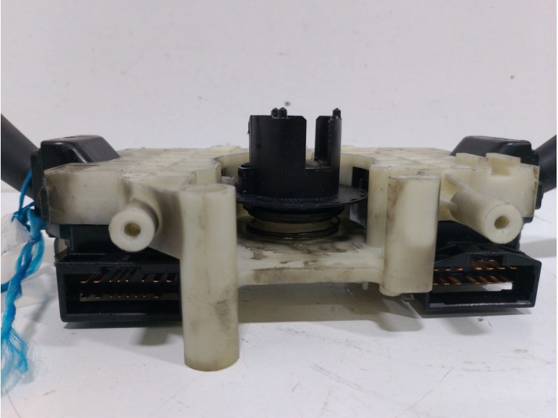 Recambio de mando multifuncion para mazda 6 berlina (gg) 2.0 crtd 136 active (5-ptas.) referencia OEM IAM  2 CONECTORES 