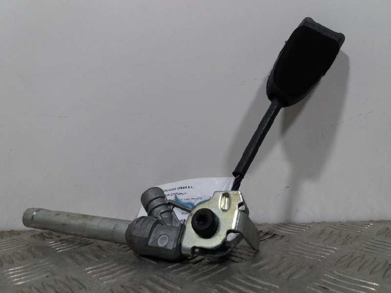 Recambio de anclaje cinturon para ford focus berlina (cak) ambiente referencia OEM IAM    Recambio de anclaje cinturon para ford focus berlina (cak) ambiente referencia OEM IAM