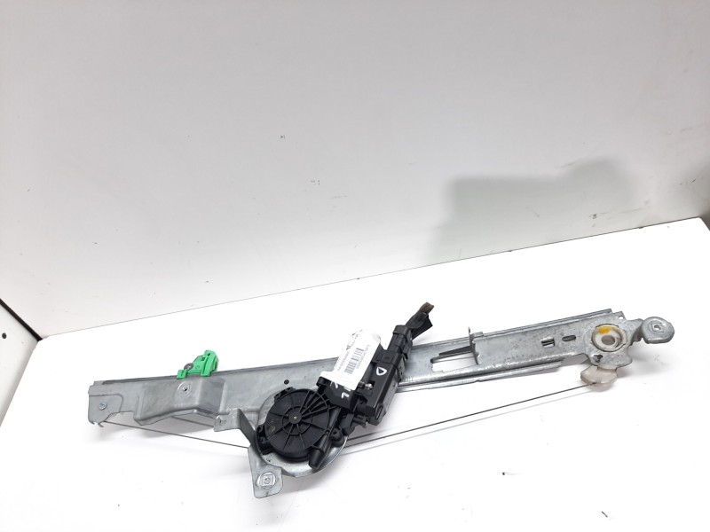 Recambio de elevalunas delantero derecho para renault scenic ii emotion referencia OEM IAM 8200646840  