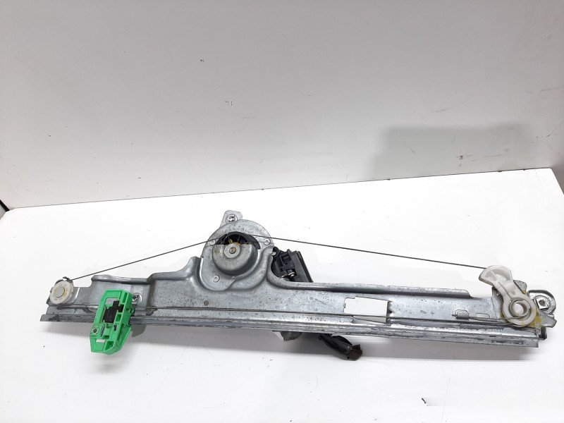 Recambio de elevalunas delantero derecho para renault scenic ii emotion referencia OEM IAM 8200646840  