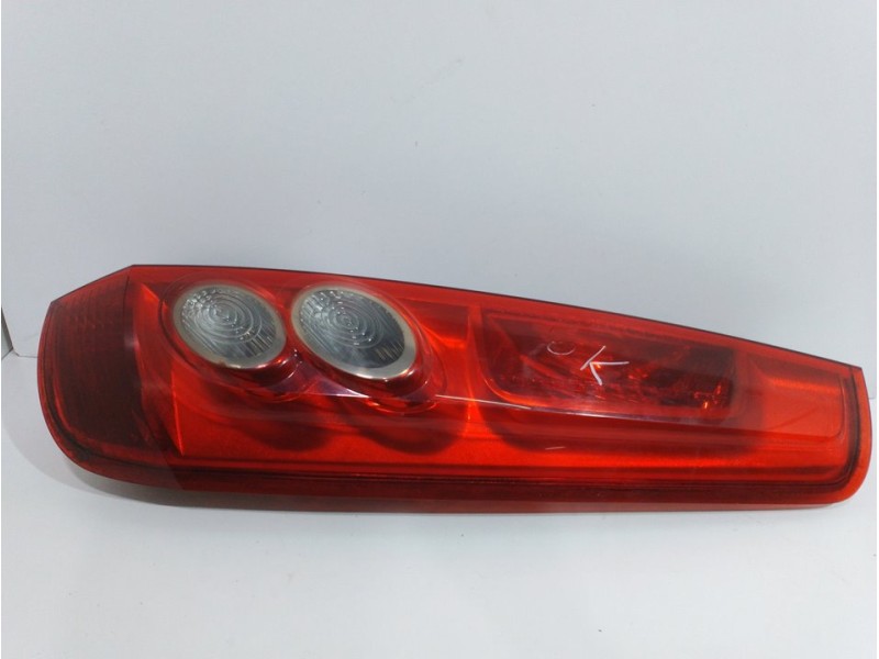 Recambio de piloto trasero derecho para ford fiesta (cbk) ambiente referencia OEM IAM 13404B  