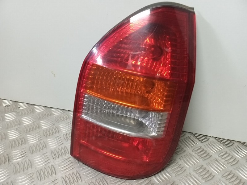 Recambio de piloto trasero derecho para opel zafira a elegance referencia OEM IAM 09117446  