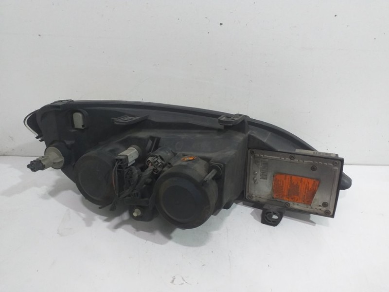 Recambio de faro izquierdo para nissan primera berlina (p11) comfort referencia OEM IAM 89005899 260609F611  Recambio de faro izquierdo para nissan primera berlina (p11) comfort referencia OEM IAM 89005899 260609F611