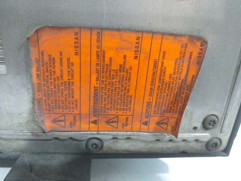 Recambio de faro izquierdo para nissan primera berlina (p11) comfort referencia OEM IAM 89005899 260609F611  Recambio de faro izquierdo para nissan primera berlina (p11) comfort referencia OEM IAM 89005899 260609F611