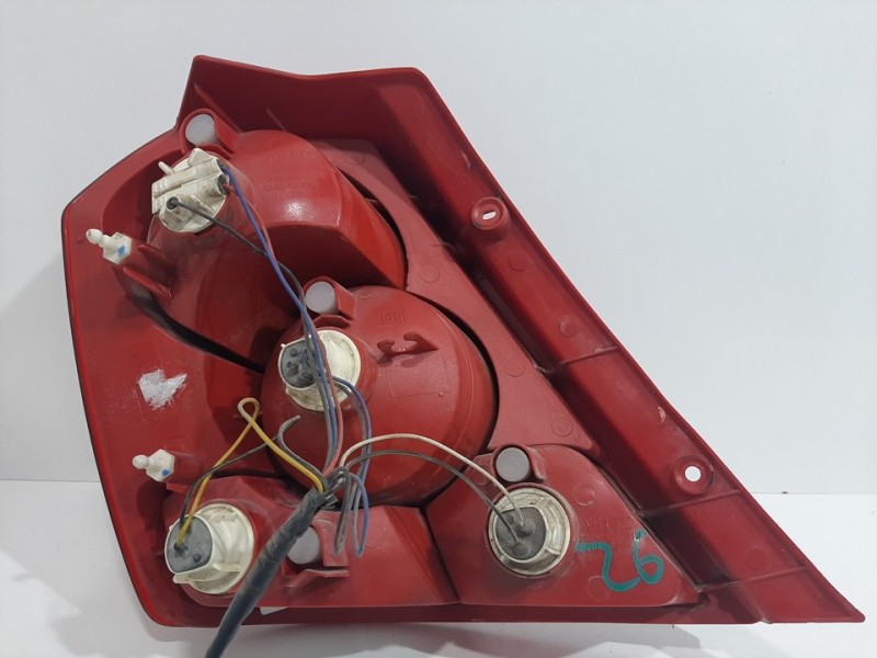 Recambio de piloto trasero derecho para daewoo kalos 1.4 se referencia OEM IAM 300267R  