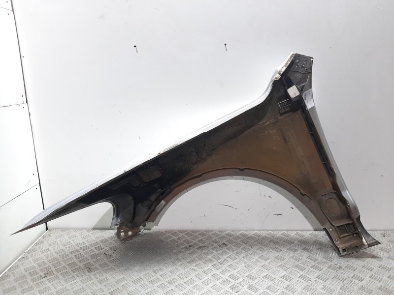 Recambio de aleta delantera derecha para volkswagen touareg (7la) tdi r5 referencia OEM IAM 7L6821102K PLATA 