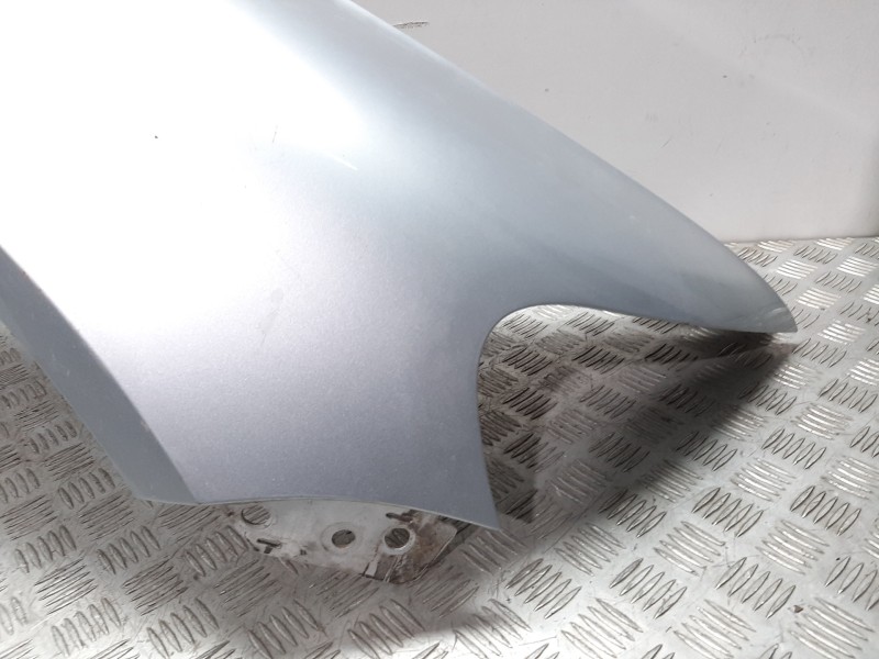 Recambio de aleta delantera derecha para volkswagen touareg (7la) tdi r5 referencia OEM IAM 7L6821102K PLATA 