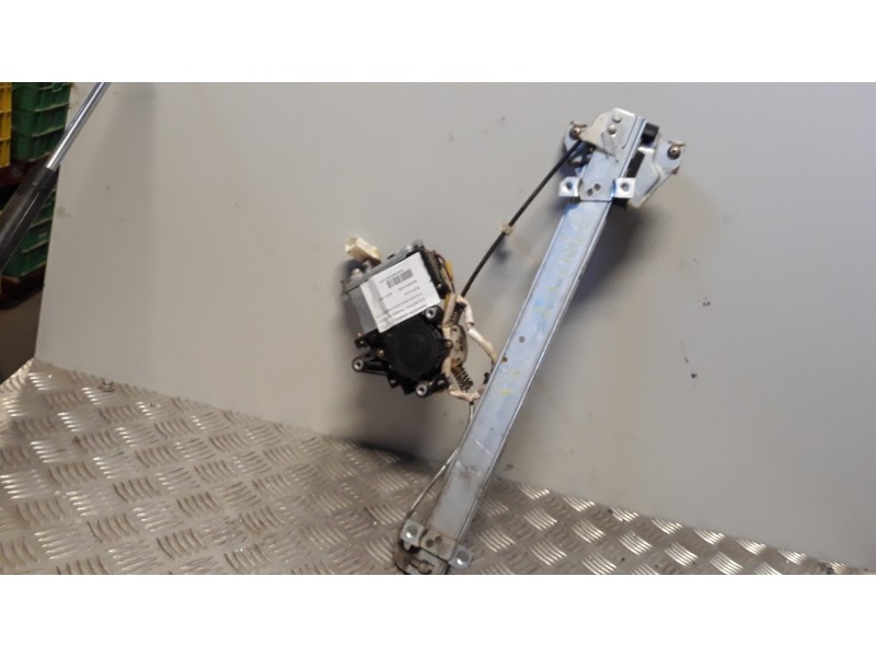 Recambio de elevalunas trasero derecho para mitsubishi space wagon (n80/n90) 2.4 motion referencia OEM IAM MR415432  