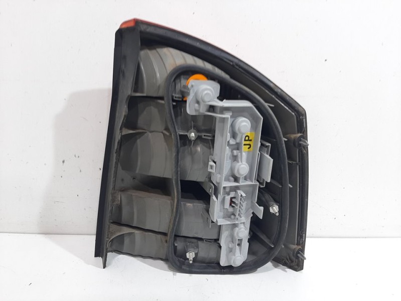 Recambio de piloto trasero izquierdo para opel vectra b berlina básico (1999) referencia OEM IAM   