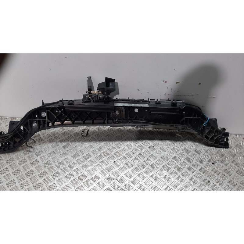 Recambio de panel frontal para renault megane ii berlina 5p confort authentique referencia OEM IAM 674061422R  