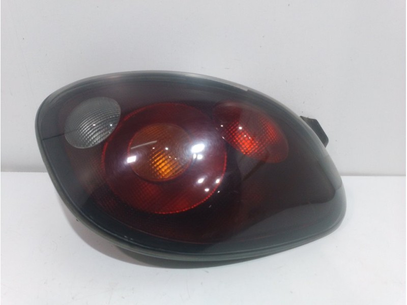 Recambio de piloto trasero derecho para fiat bravo (182) 16v 100 gt referencia OEM IAM 0046538352  