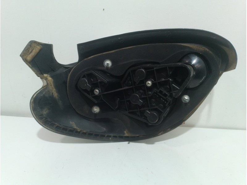 Recambio de piloto trasero derecho para fiat bravo (182) 16v 100 gt referencia OEM IAM 0046538352  