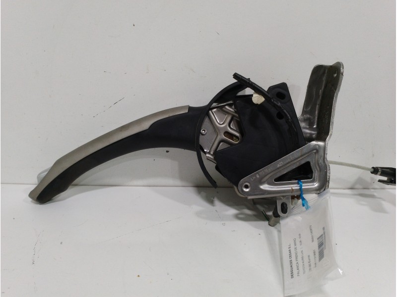 Recambio de palanca freno de mano para toyota auris luna referencia OEM IAM 11319661  