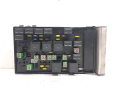 Recambio de caja reles / fusibles para chrysler voyager (rg) 2.8 crd grand voyager limited referencia OEM IAM 05144589AF  