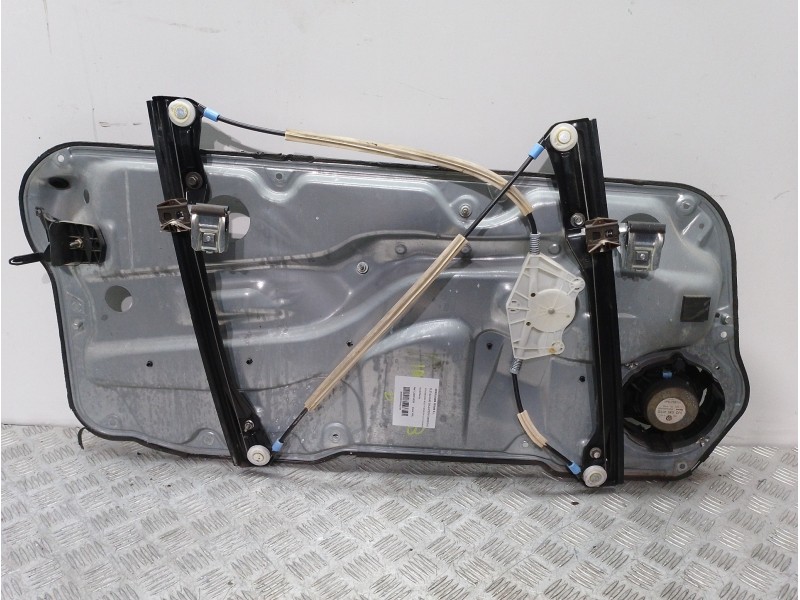 Recambio de elevalunas delantero derecho para volkswagen golf iv berlina (1j1) conceptline referencia OEM IAM 1J3837462H  