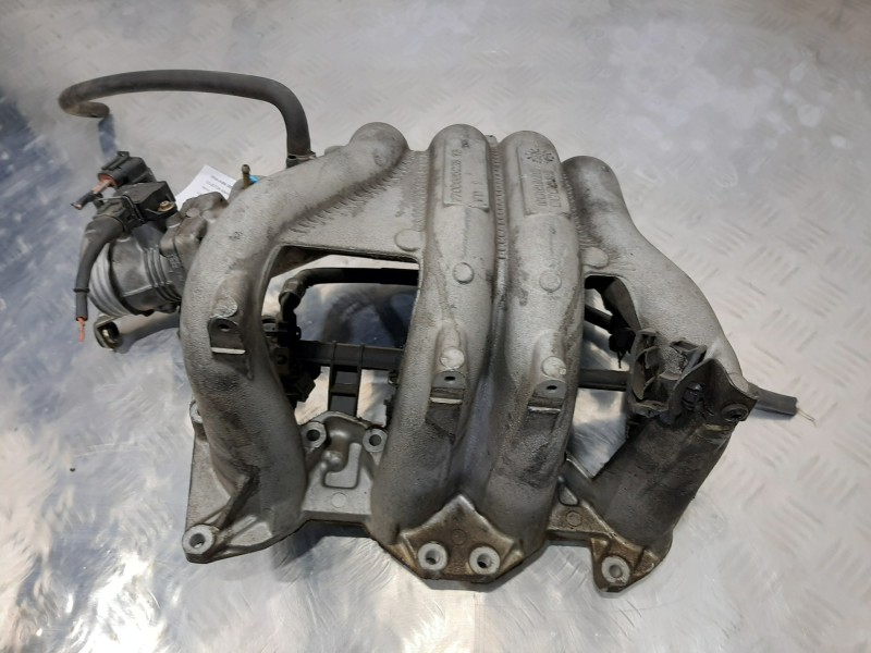 Recambio de colector admision para renault megane i berlina hatchback (ba0) 1.6 referencia OEM IAM 7700865228  
