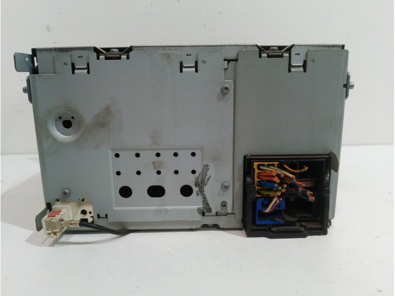 Recambio de sistema audio / radio cd para seat ibiza (6j5) reference referencia OEM IAM 6J1035153B  