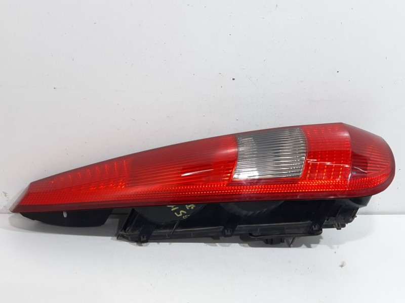 Recambio de piloto trasero izquierdo para ford fiesta (cbk) ambiente referencia OEM IAM 2S6113A603B  