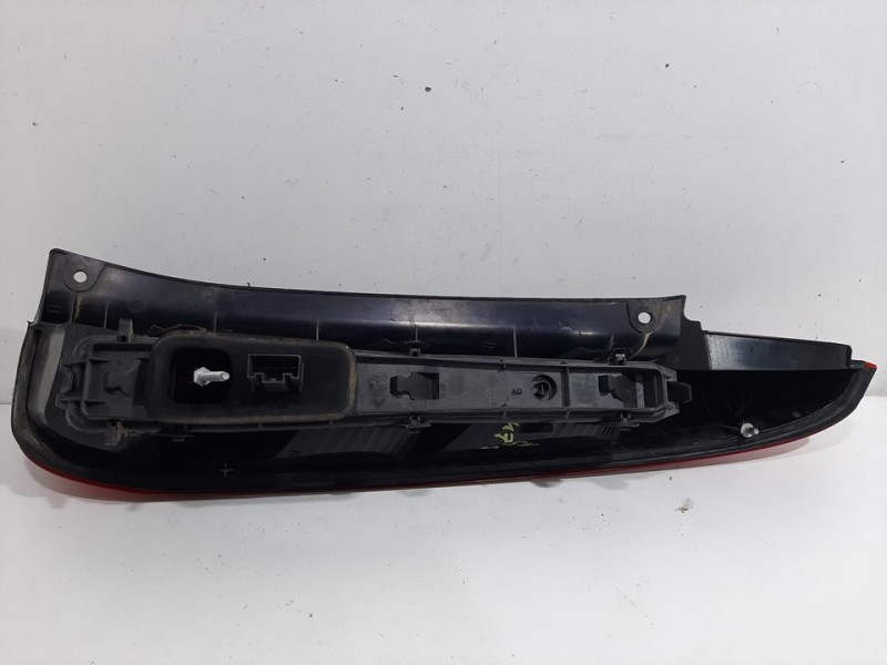 Recambio de piloto trasero izquierdo para ford fiesta (cbk) ambiente referencia OEM IAM 2S6113A603B  
