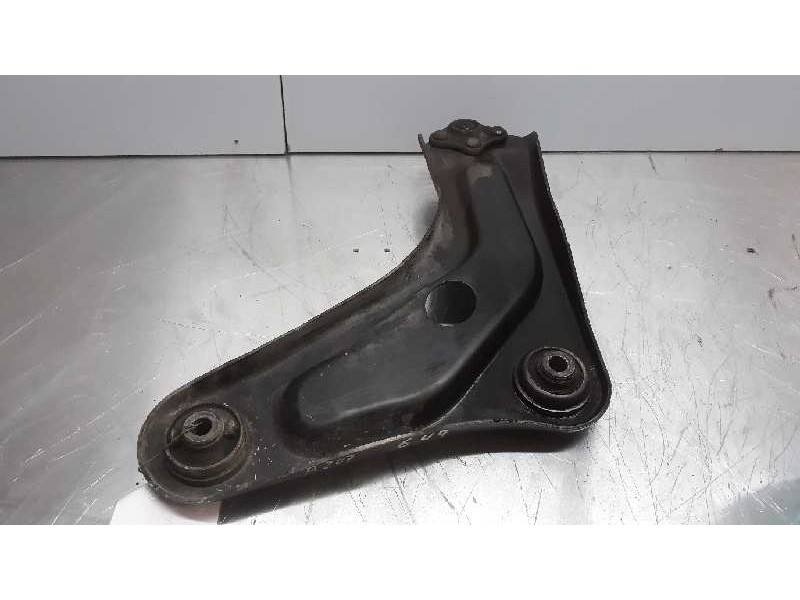 Recambio de brazo suspension inferior delantero derecho para peugeot 207 referencia OEM IAM   