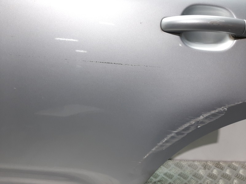 Recambio de puerta trasera izquierda para volkswagen touareg (7la) tdi r5 referencia OEM IAM  PLATA 