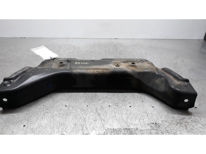 Recambio de puente delantero para volkswagen polo (9n1) conceptline referencia OEM IAM   