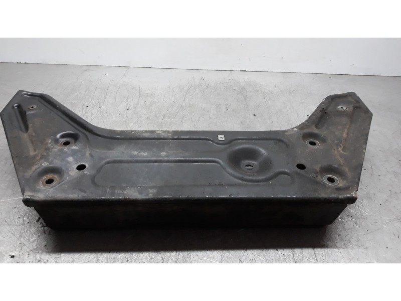 Recambio de puente delantero para volkswagen polo (9n1) conceptline referencia OEM IAM   