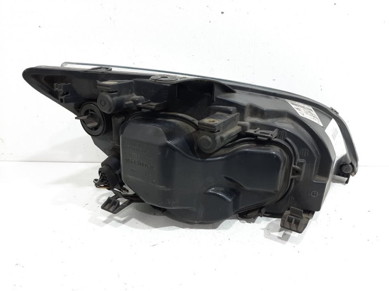 Recambio de faro izquierdo para ford focus berlina (cap) ghia referencia OEM IAM   
