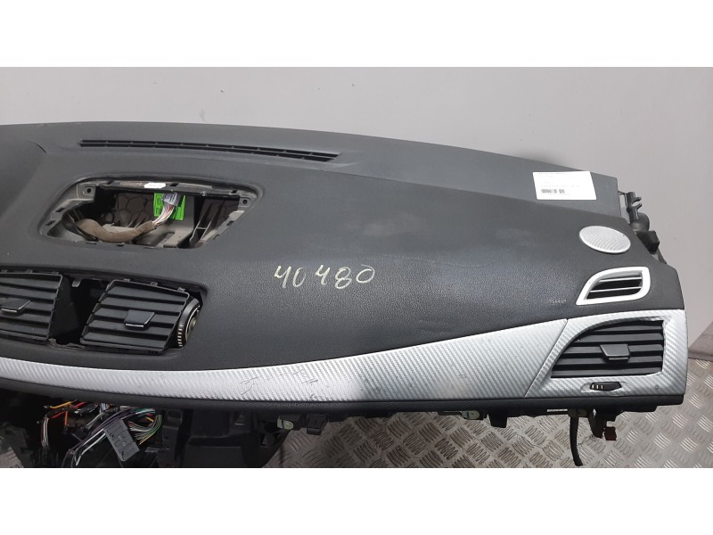 Recambio de salpicadero para renault megane iii coupe dynamique referencia OEM IAM 681000022R  