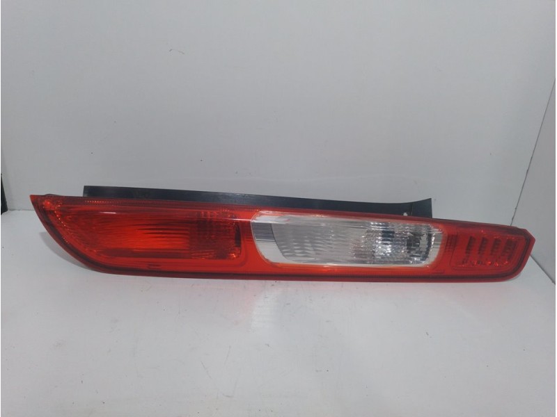 Recambio de piloto trasero derecho para ford focus berlina (cap) ambiente (d) referencia OEM IAM   