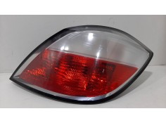 Recambio de piloto trasero derecho para opel astra h berlina cosmo referencia OEM IAM 93190305  